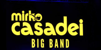 Il liscio di Mirko Casadei coinvolge, emoziona e fa ballare il pubblico di Corato