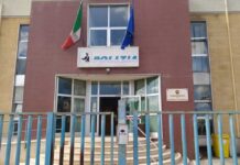 Furti in serie in negozi e attività, blitz della Polizia di Stato nella notte: fermate due persone