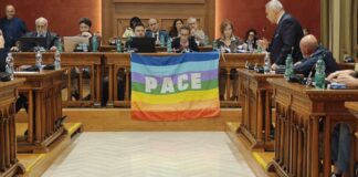 Corato espone la bandiera della Pace in Sala Consiliare