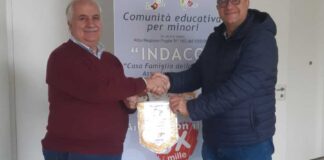 Legambiente Corato dona materiale scolastico alla Comunità Indaco