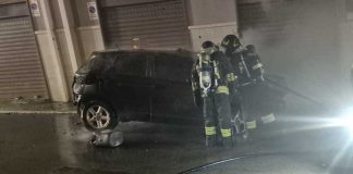 Nord Barese sotto attacco: è scia di incendi dolosi, 12 auto distrutte a Corato da inizio anno
